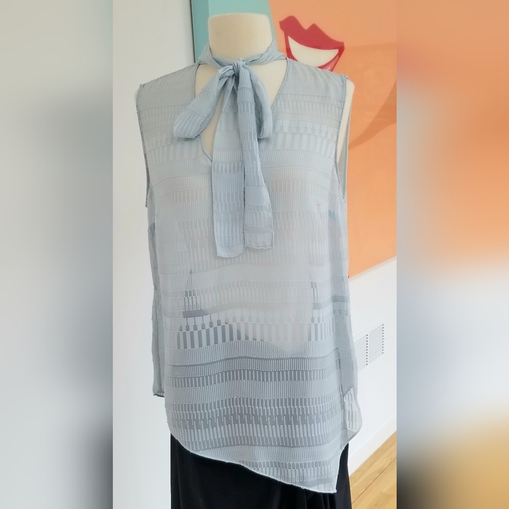 NWT ~ T Tahari Bow Sleeveless, Asymmetric Blouse Top Sheer Sky Blue M - Picture 7 of 10